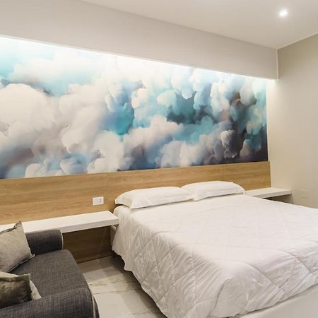 Nuvole Apartment Near The Beach Trani Bagian luar foto
