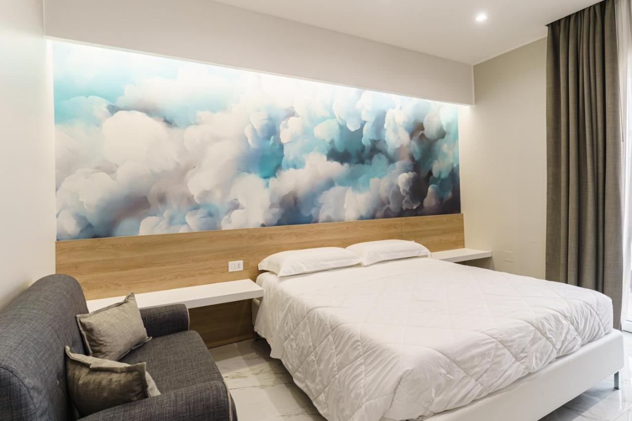 Nuvole Apartment Near The Beach Trani Bagian luar foto