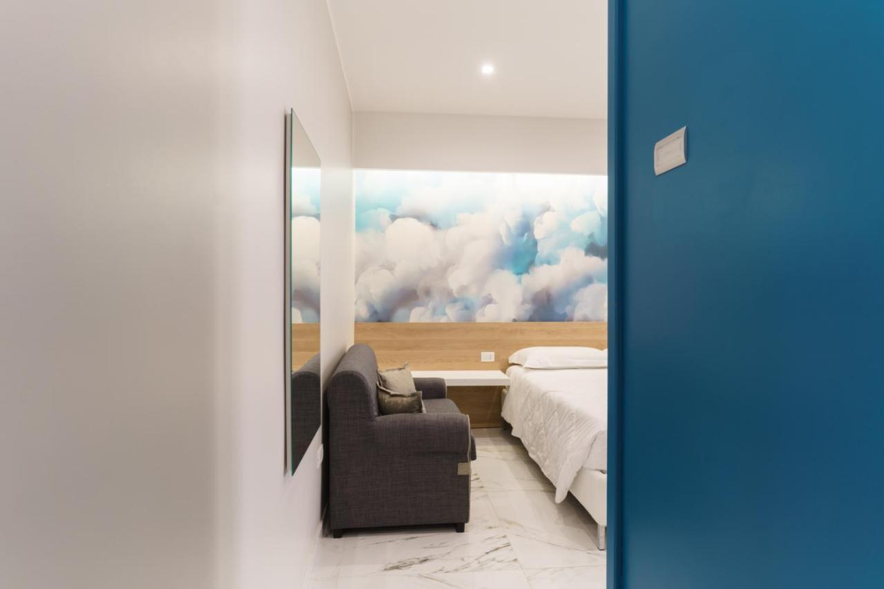 Nuvole Apartment Near The Beach Trani Bagian luar foto