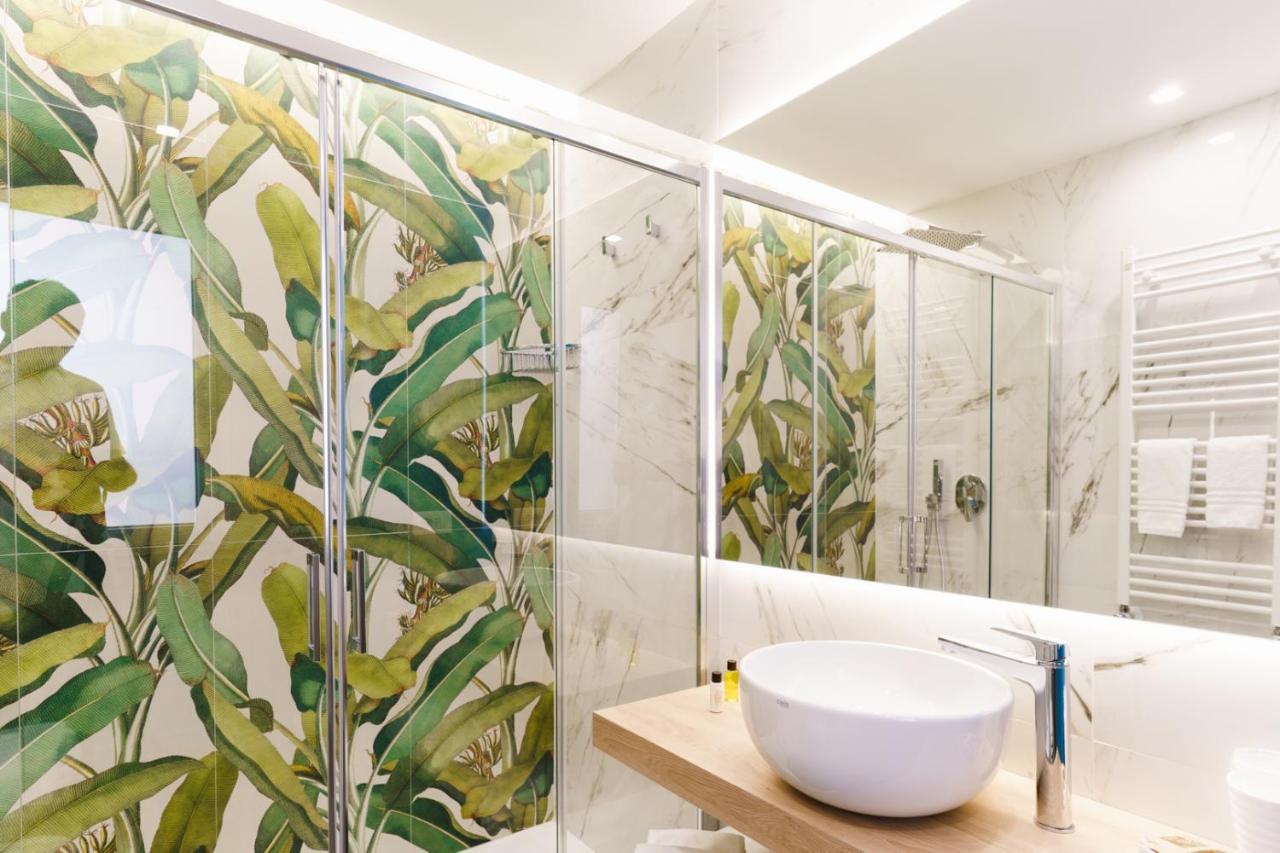 Nuvole Apartment Near The Beach Trani Bagian luar foto