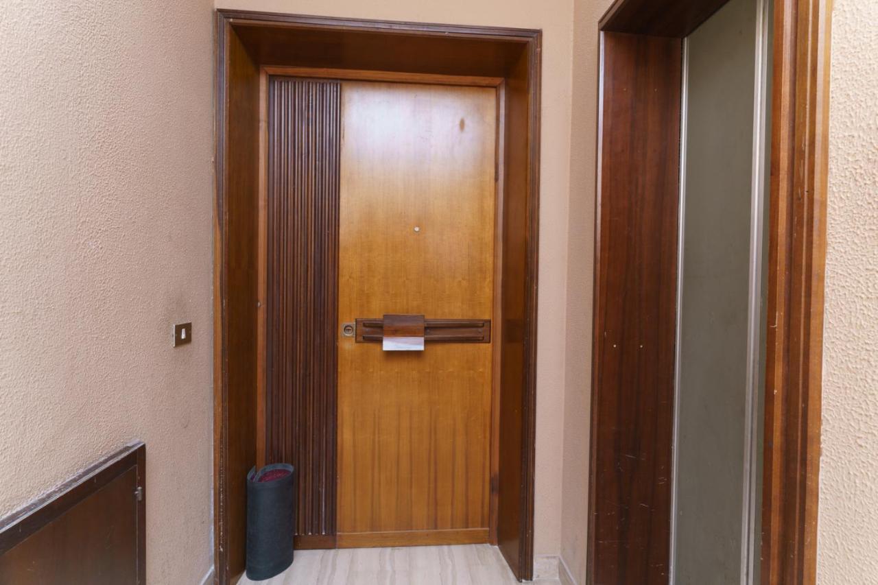 Nuvole Apartment Near The Beach Trani Bagian luar foto